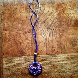 Purple pendant necklace